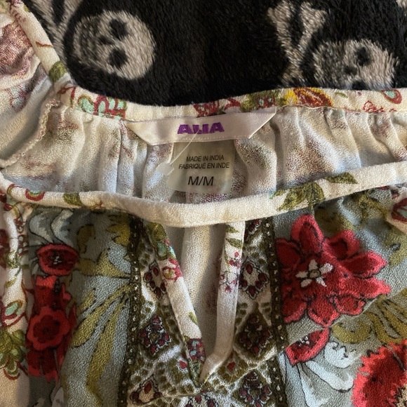 Floral Blouse - Picture 4 of 4